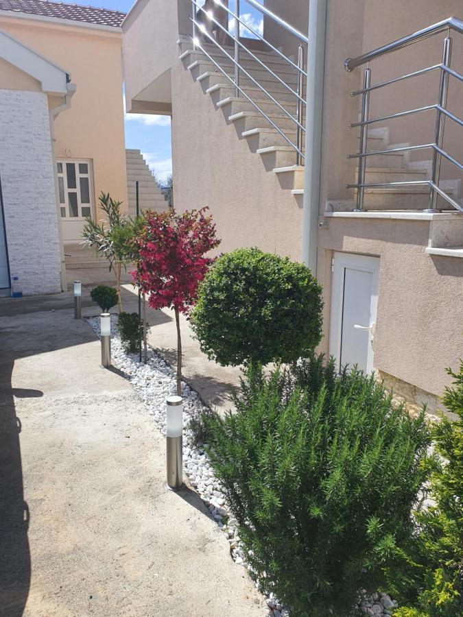 Apartman Tolosi Подгорица Экстерьер фото