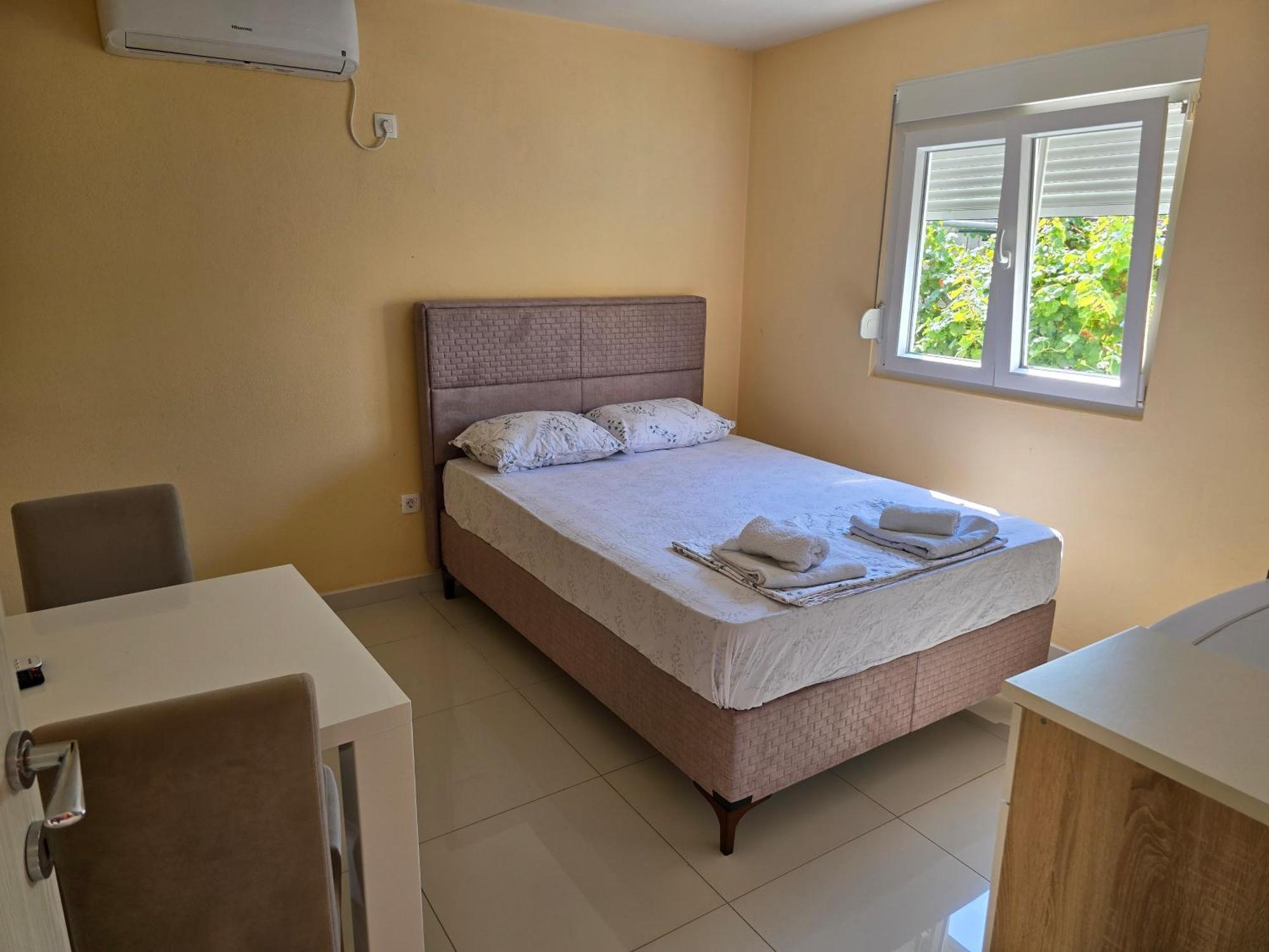 Apartman Tolosi Подгорица Экстерьер фото