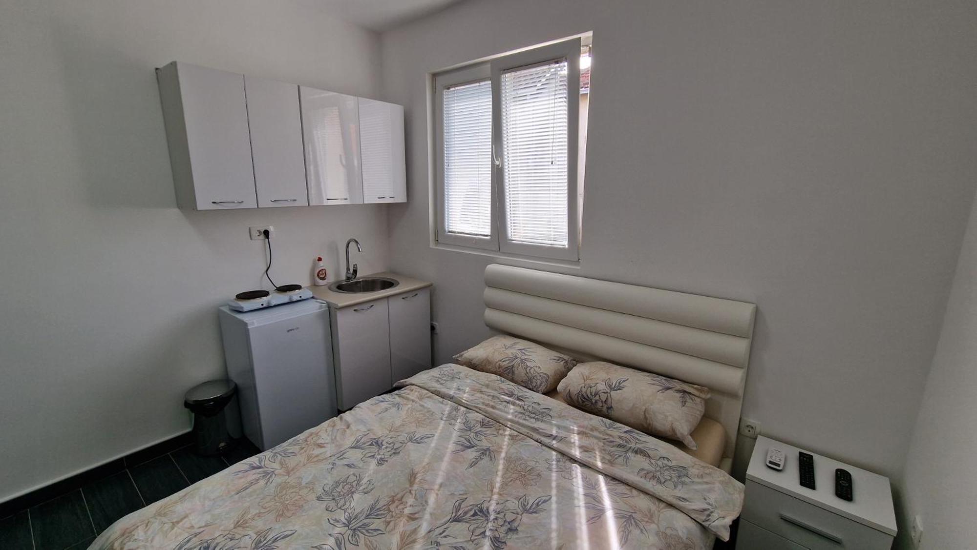Apartman Tolosi Подгорица Экстерьер фото